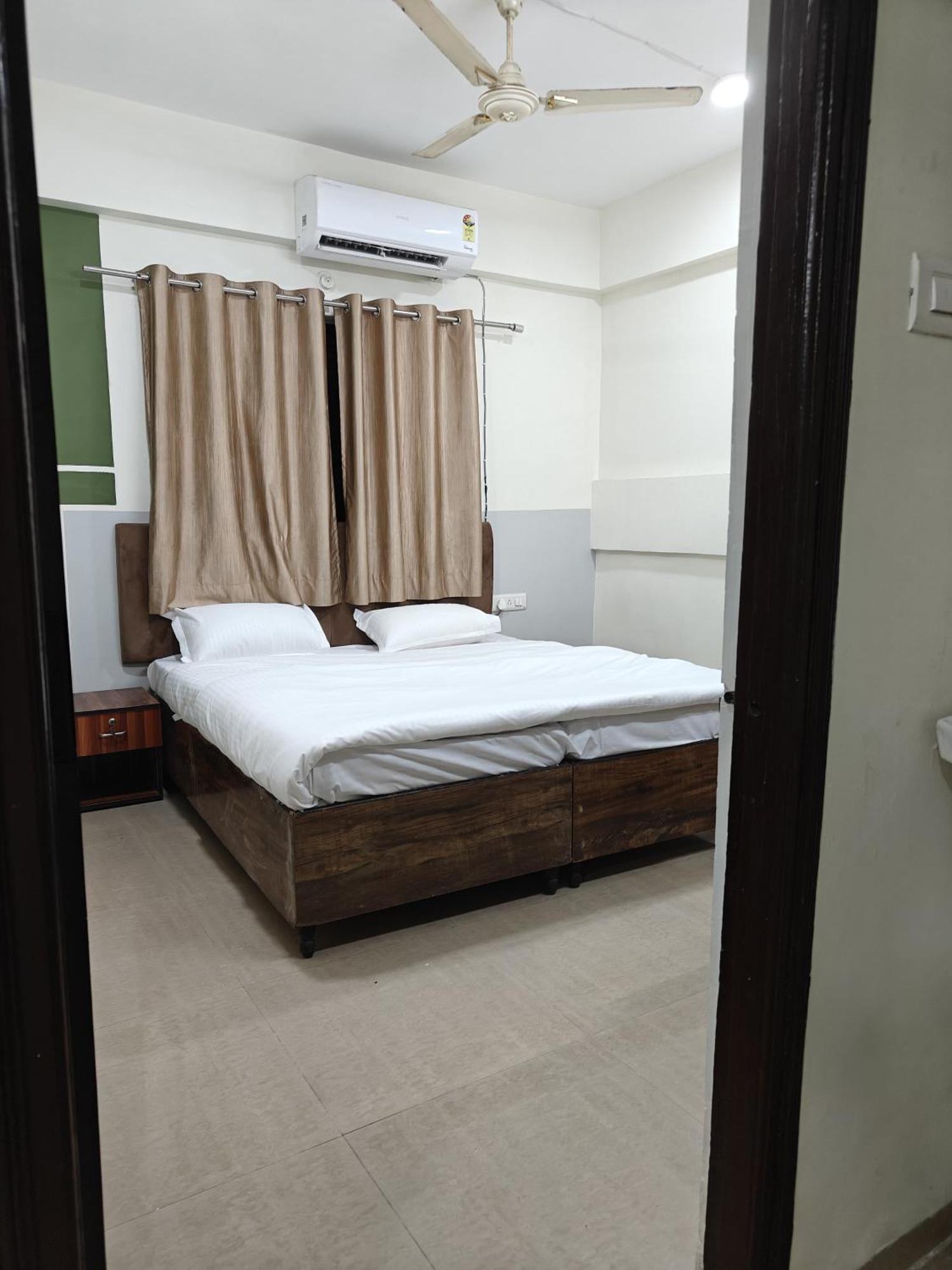 Spacious 3bhk Furnished&terrace Apartment